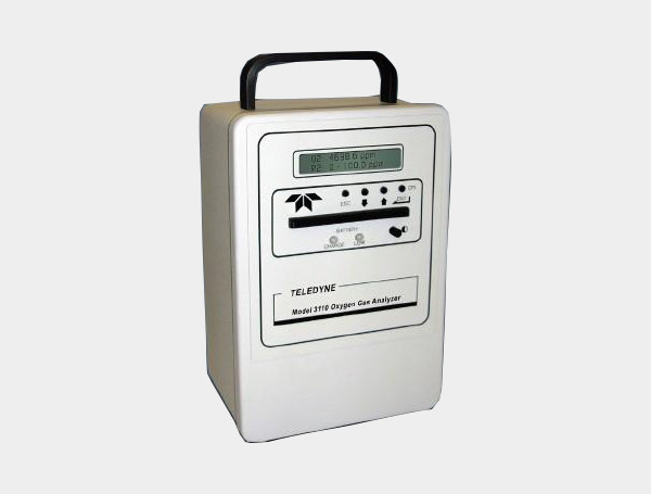3110 型便携式微量氧测定仪